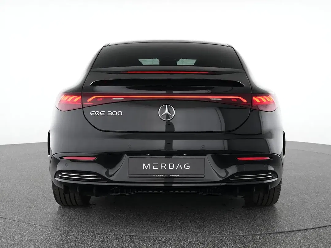 Mercedes-Benz EQE 300 - Thumbnail 4
