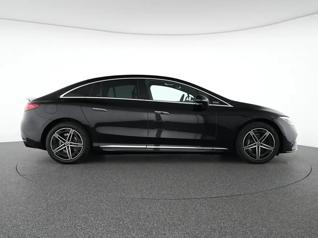 Mercedes-Benz EQE 300 - Thumbnail 5