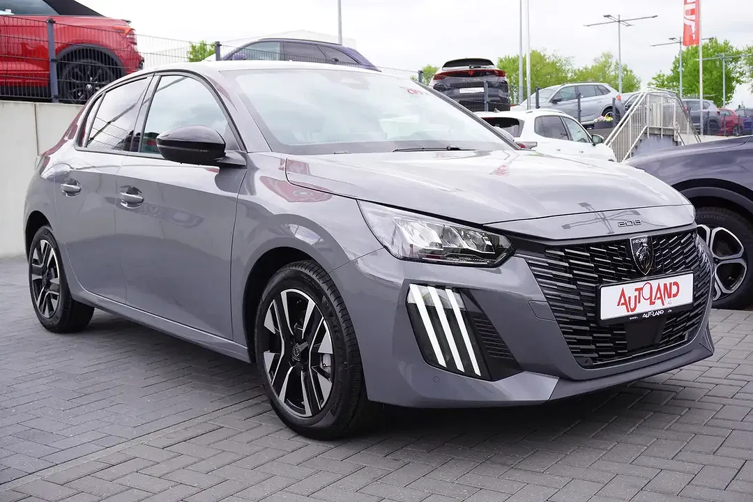 Peugeot 208 - Thumbnail 5