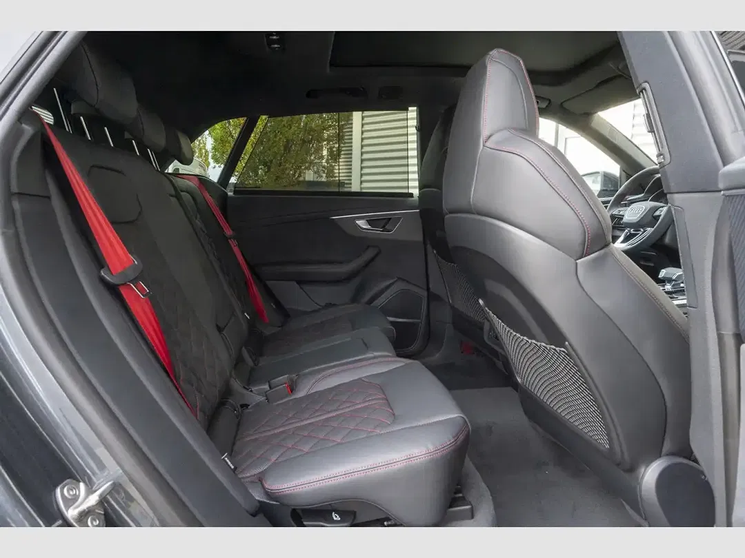 Audi Q8 - Thumbnail 10