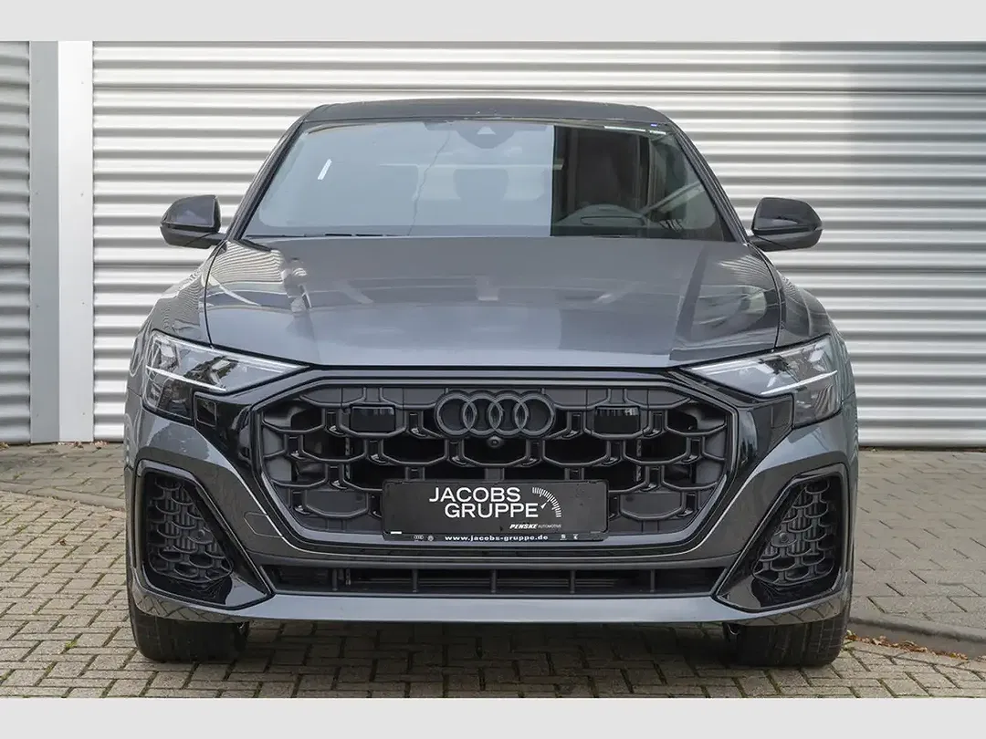 Audi Q8 - Thumbnail 2