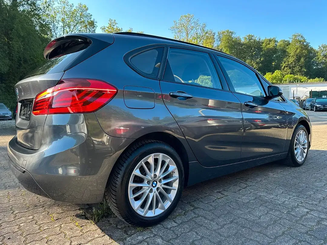 BMW 218 - Thumbnail 7