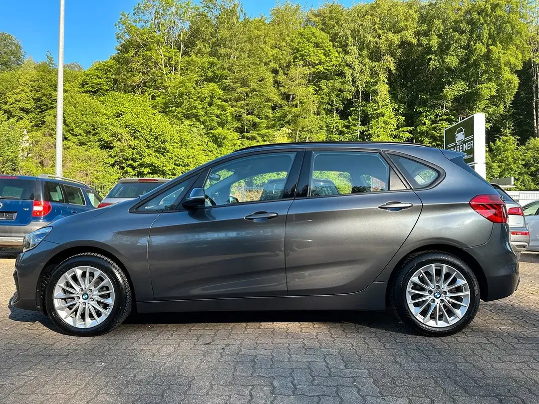 BMW 218 - Thumbnail 8