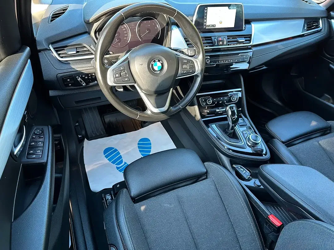 BMW 218 - Thumbnail 9