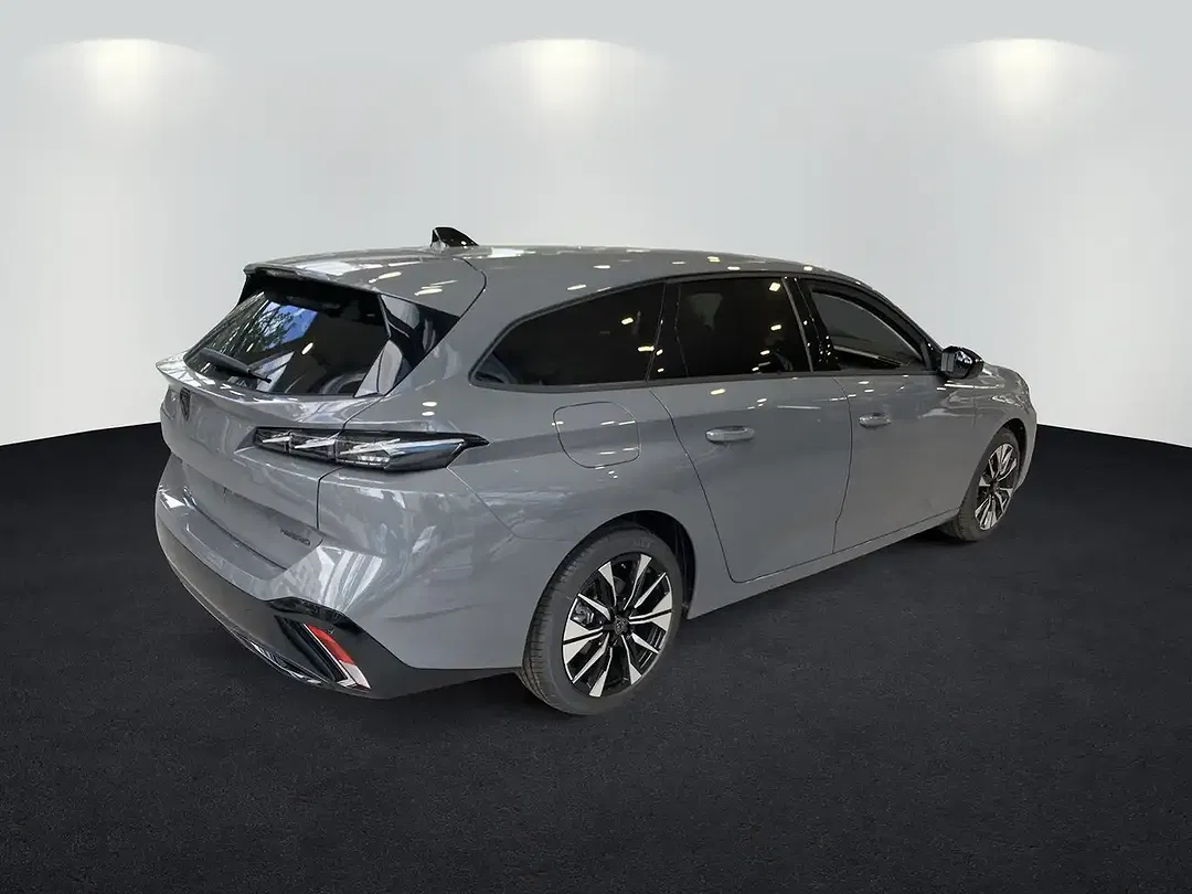 Peugeot 308 - Thumbnail 3