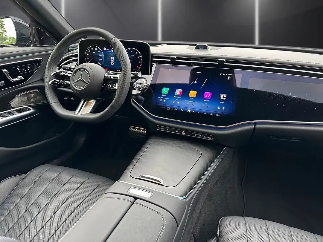 Mercedes-Benz E 200 - Thumbnail 24