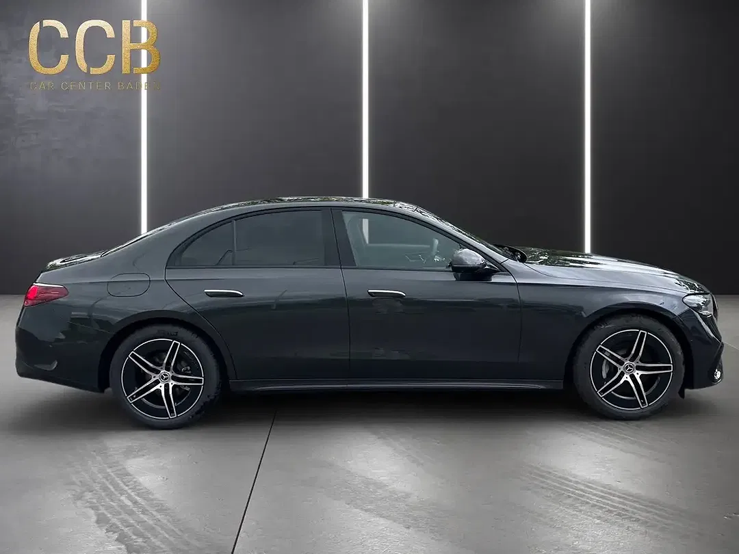Mercedes-Benz E 200 - Thumbnail 4