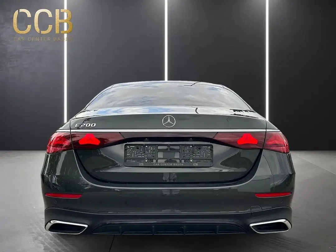 Mercedes-Benz E 200 - Thumbnail 6