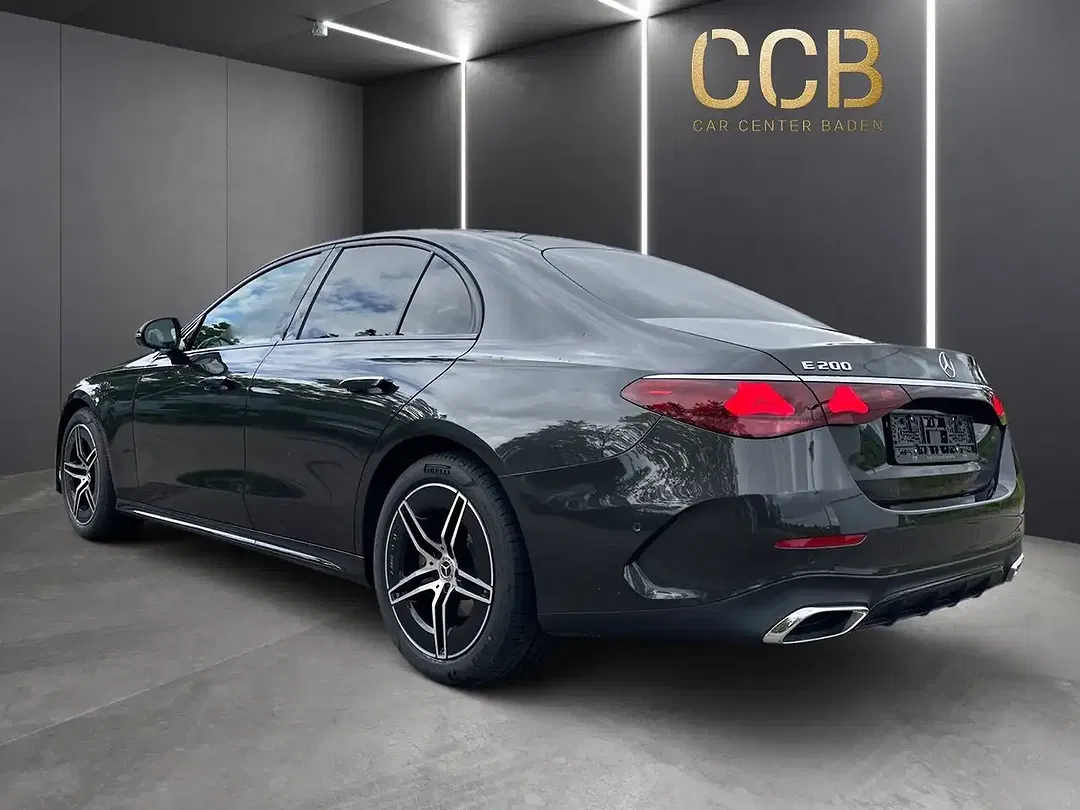 Mercedes-Benz E 200 - Thumbnail 9