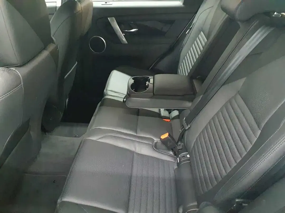 Land Rover Discovery - Thumbnail 7