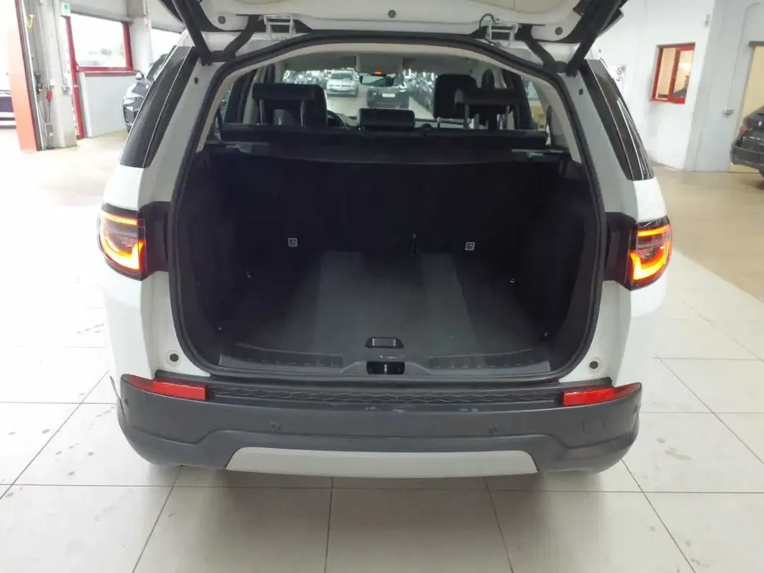 Land Rover Discovery - Thumbnail 9