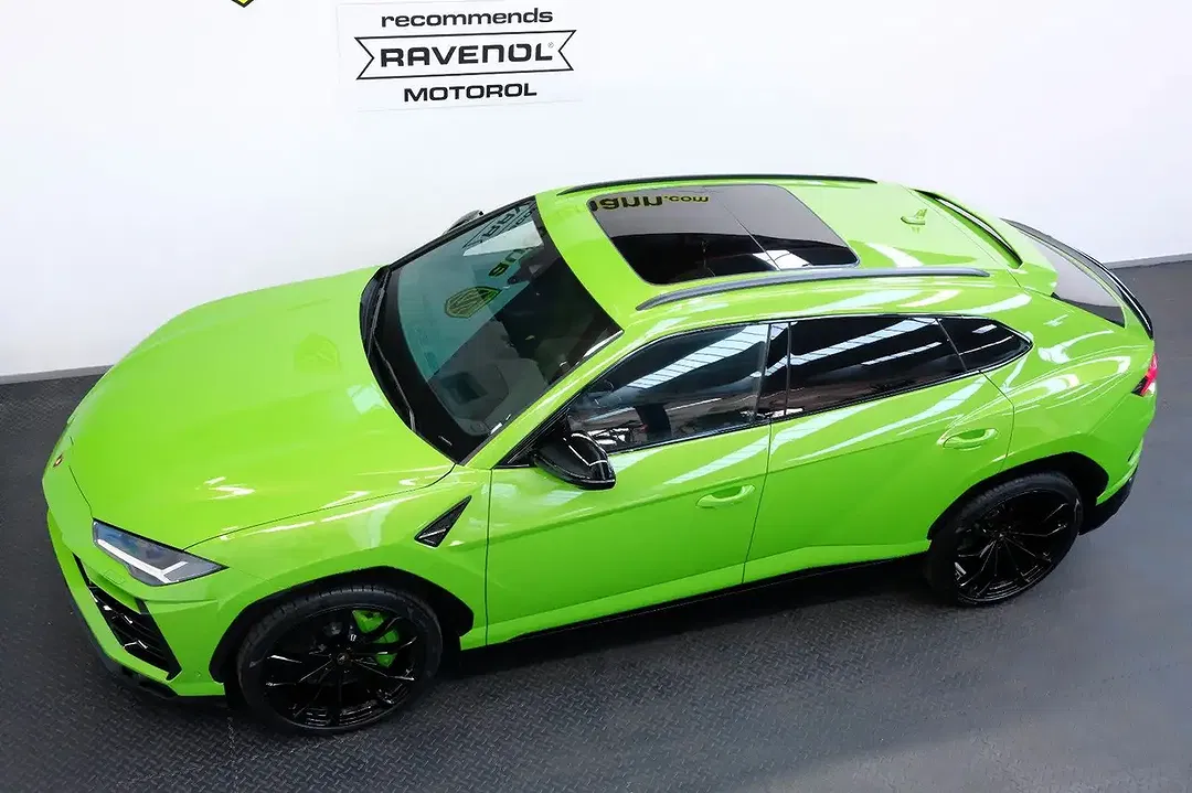 Lamborghini Urus - Thumbnail 3