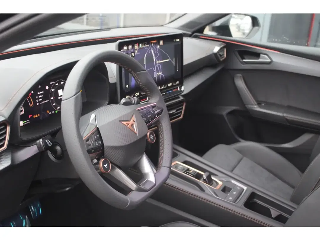 CUPRA Leon - Thumbnail 8