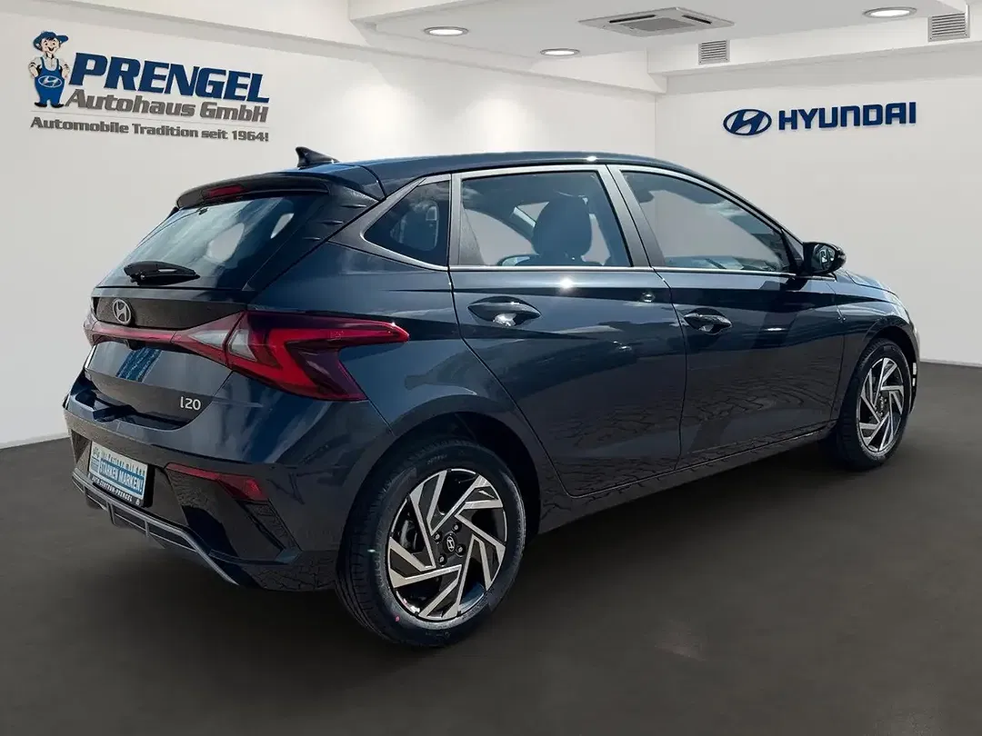 Hyundai i20 - Thumbnail 3