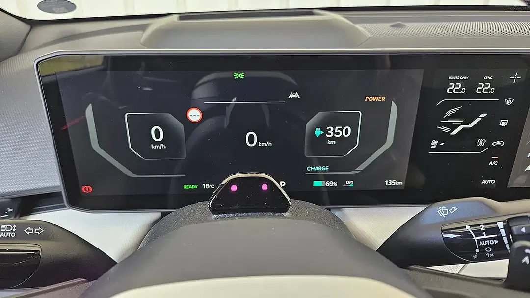Kia EV4 - Thumbnail 8
