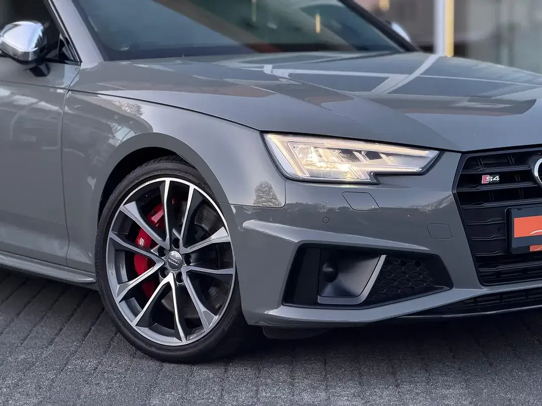 Audi S4 - Thumbnail 2