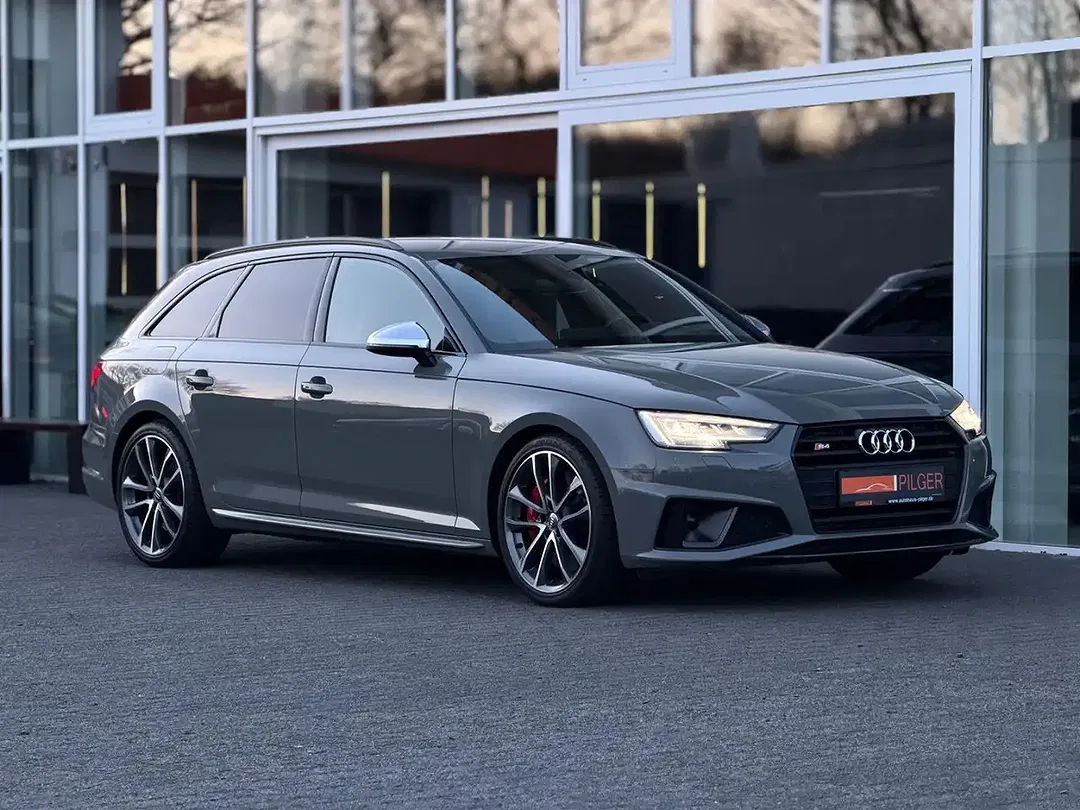 Audi S4 - Thumbnail 3