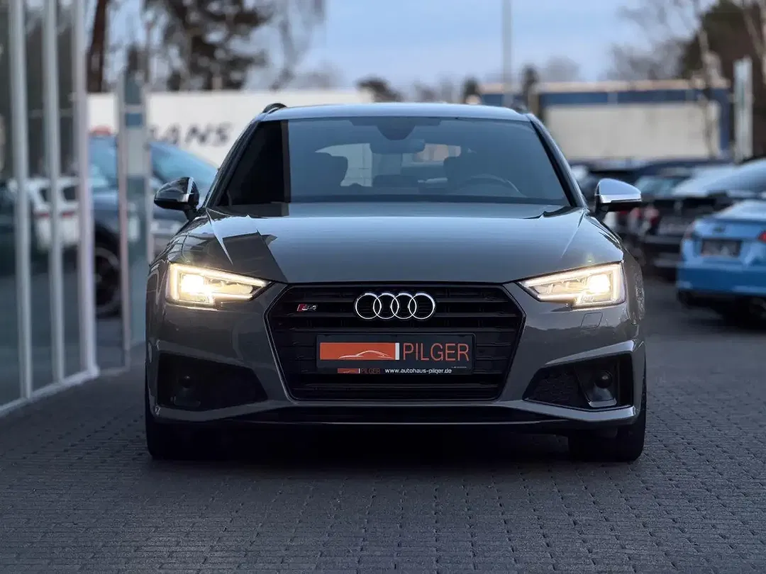 Audi S4 - Thumbnail 8