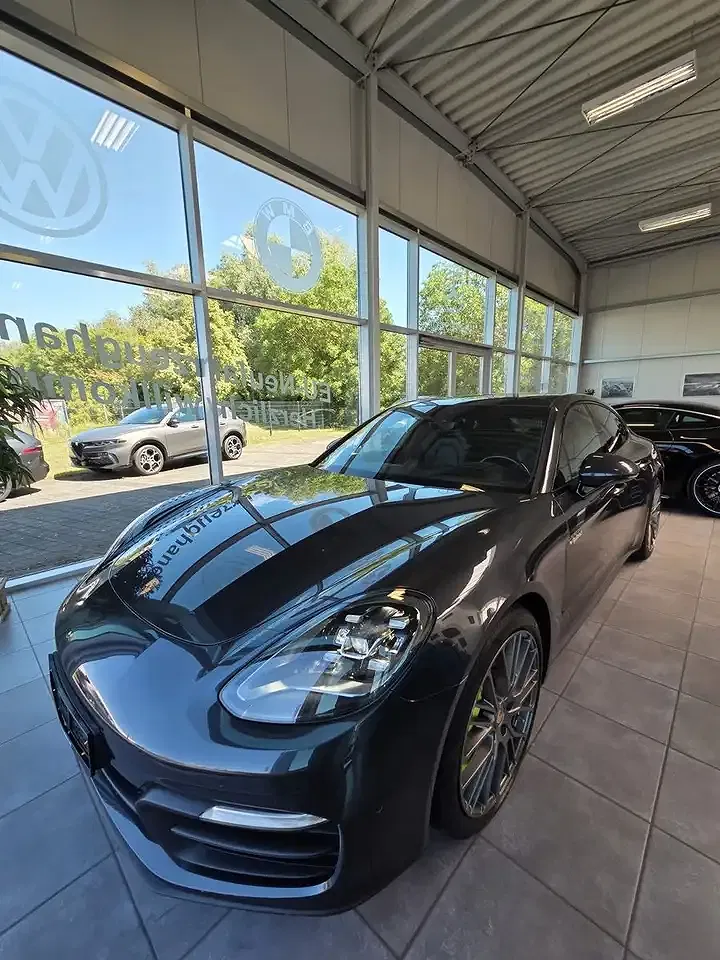 Porsche Panamera - Thumbnail 10