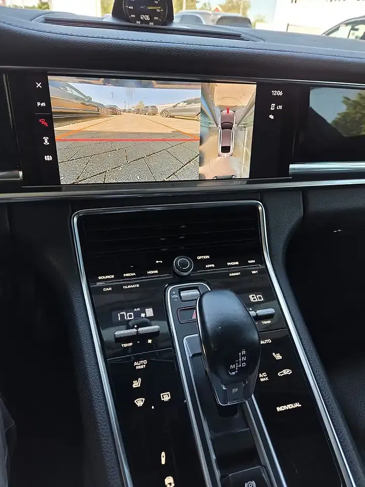 Porsche Panamera - Thumbnail 11