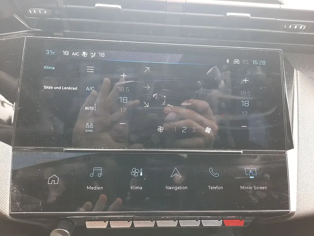 Peugeot 308 - Thumbnail 20