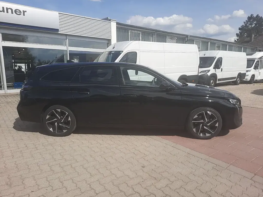 Peugeot 308 - Thumbnail 3