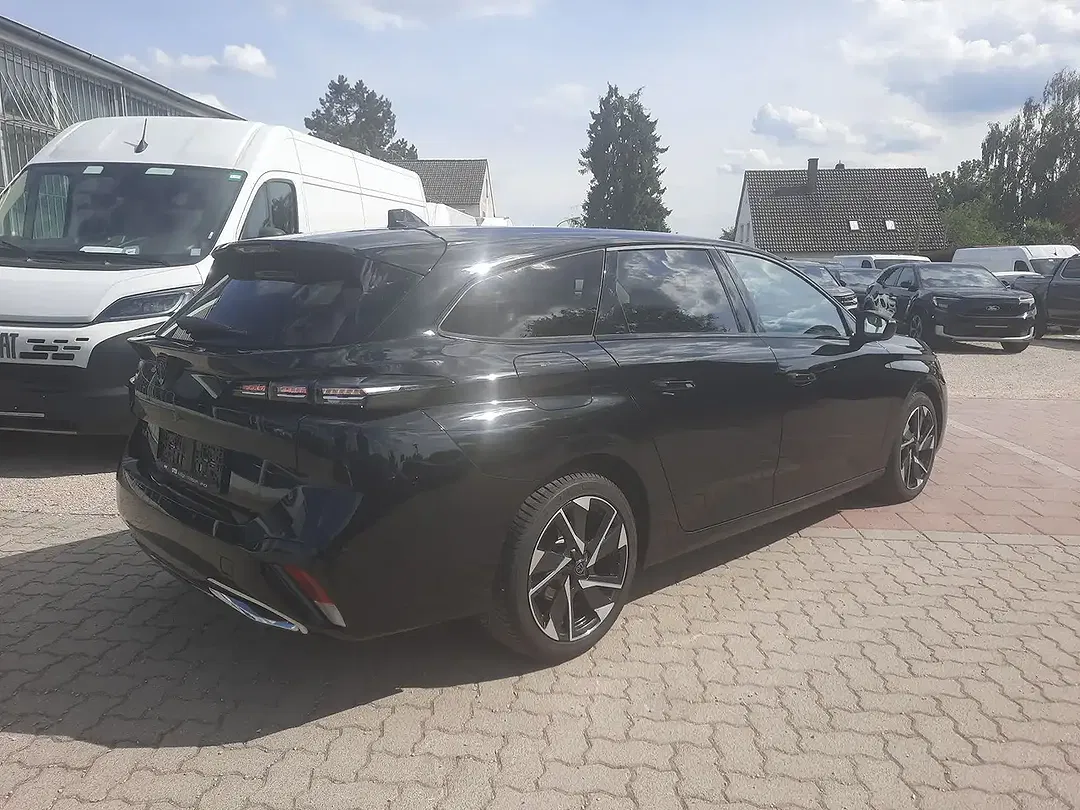 Peugeot 308 - Thumbnail 4