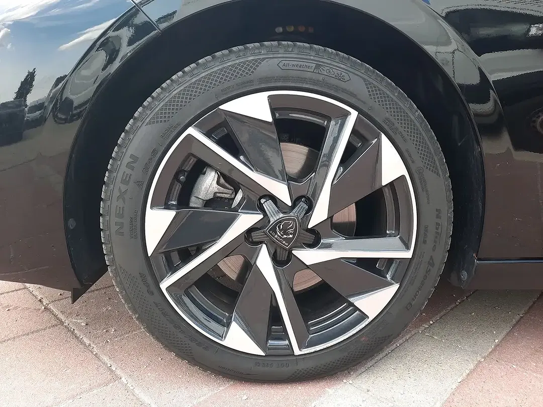 Peugeot 308 - Thumbnail 8