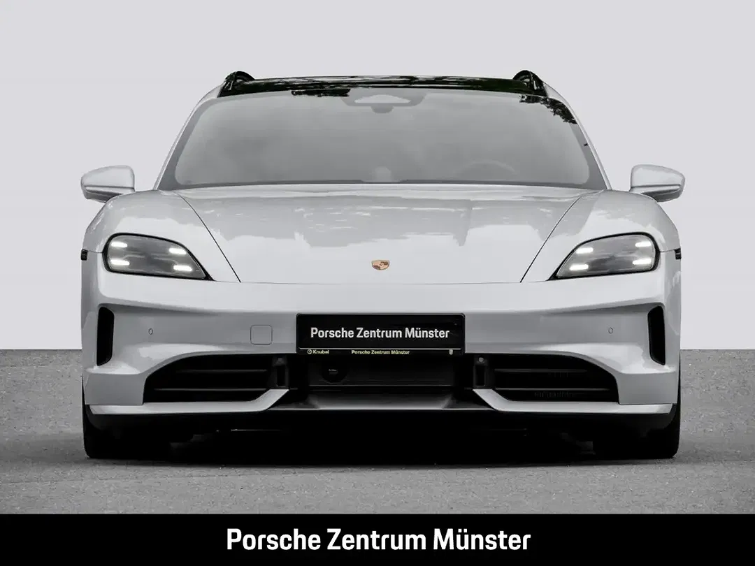 Porsche Taycan - Thumbnail 4