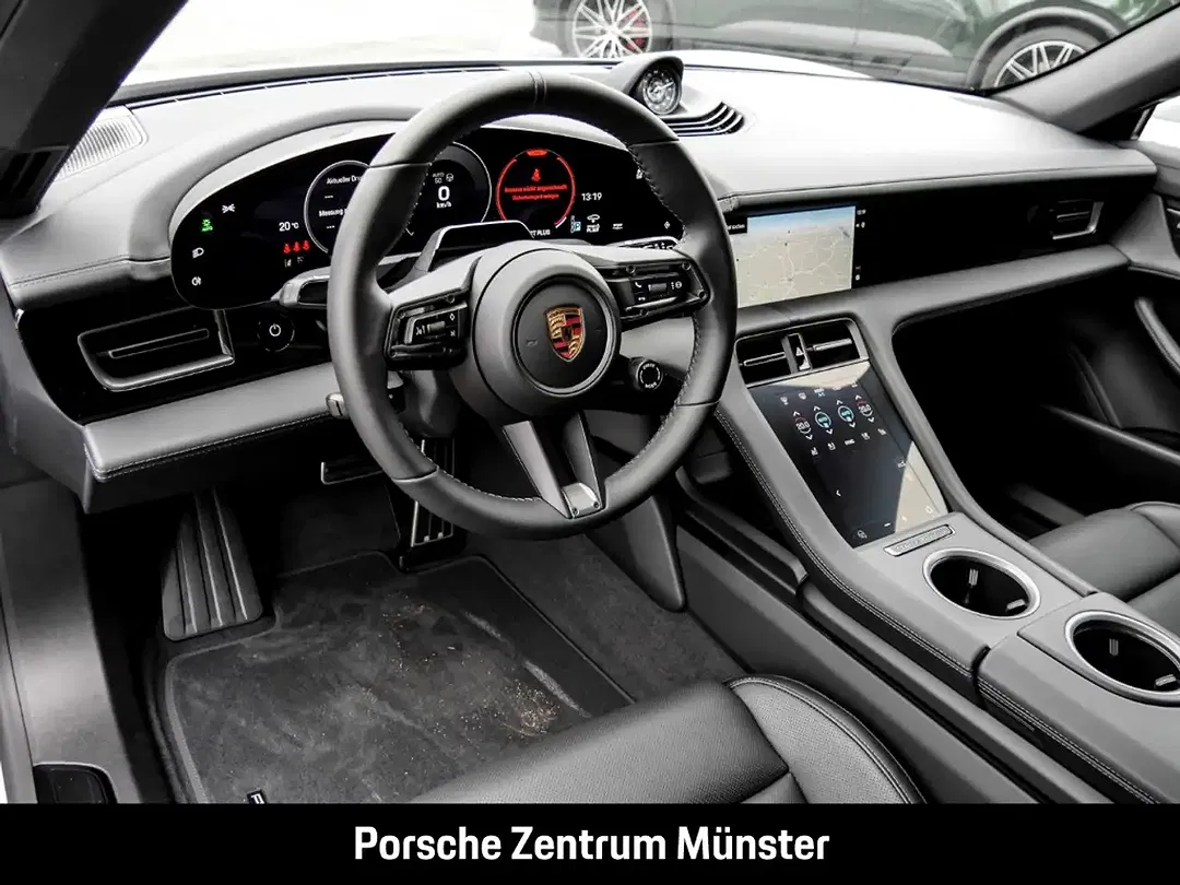 Porsche Taycan - Thumbnail 7