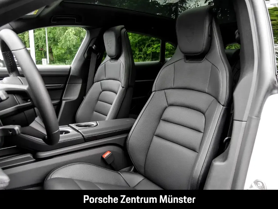 Porsche Taycan - Thumbnail 8
