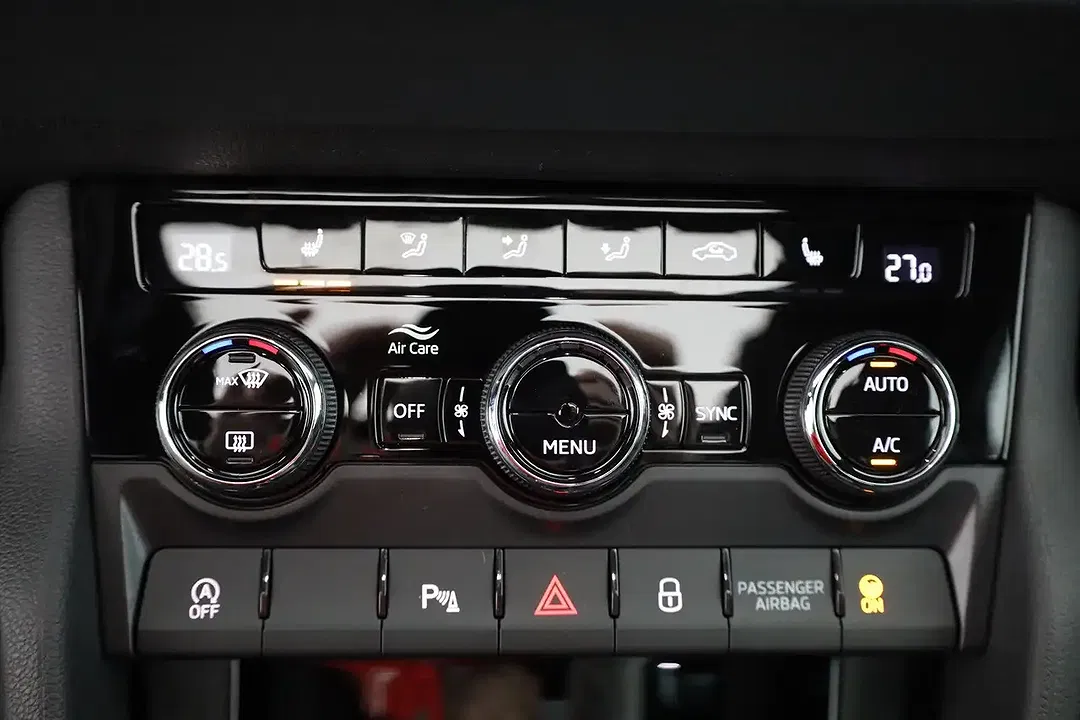 Skoda Karoq - Thumbnail 11