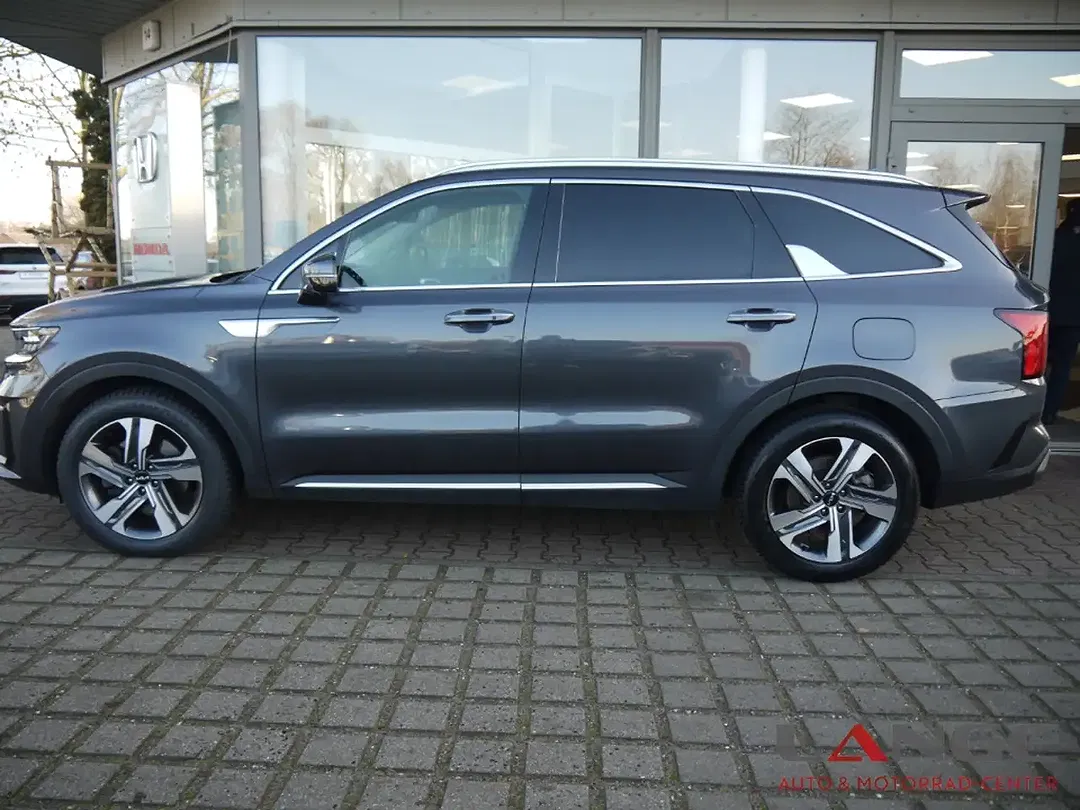 Kia Sorento - Thumbnail 3