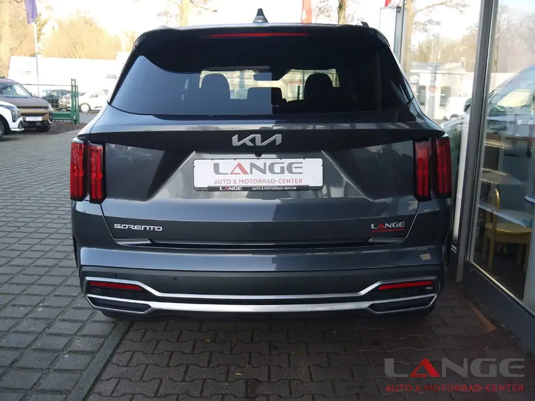 Kia Sorento - Thumbnail 5