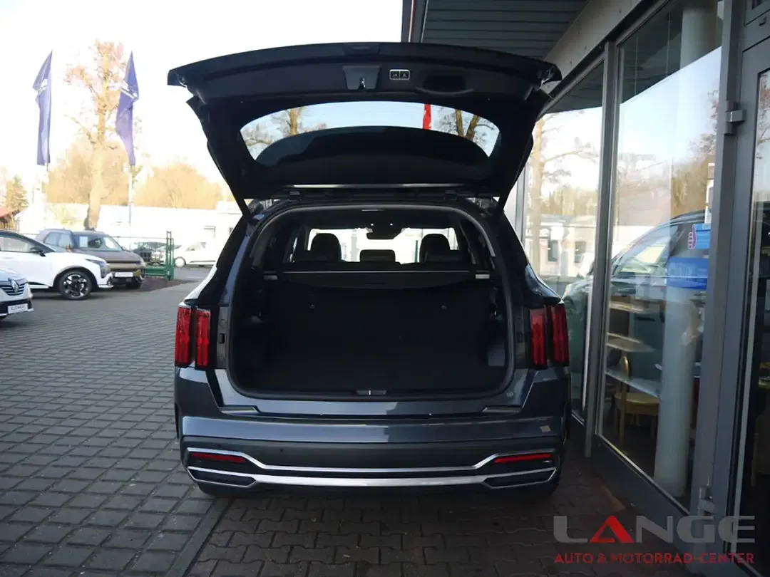 Kia Sorento - Thumbnail 6