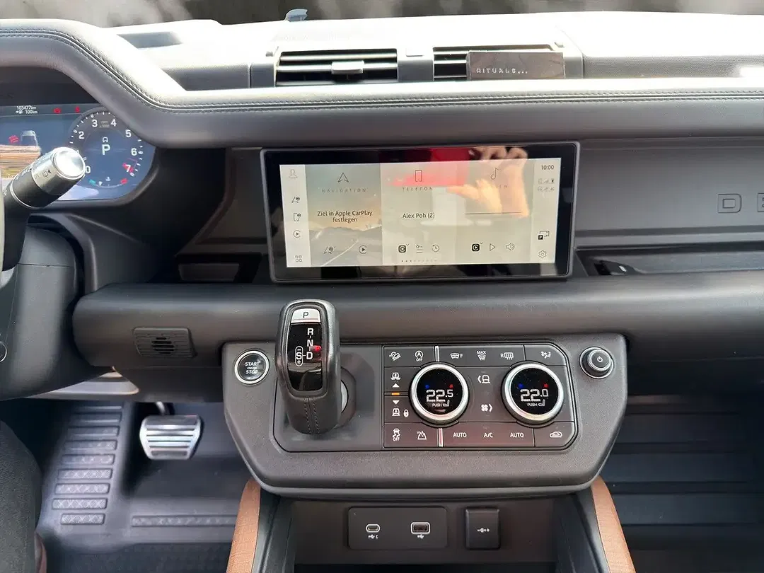 Land Rover Defender - Thumbnail 15