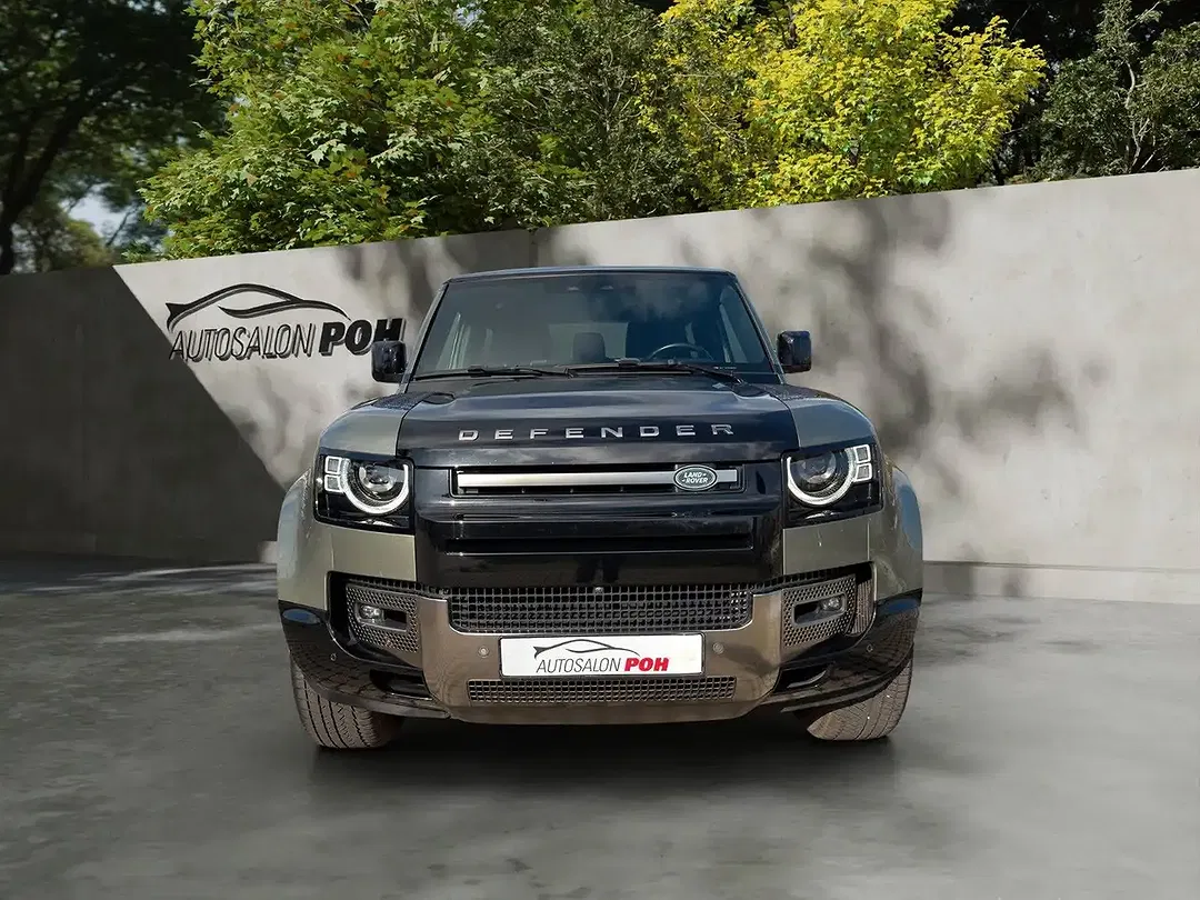 Land Rover Defender - Thumbnail 2