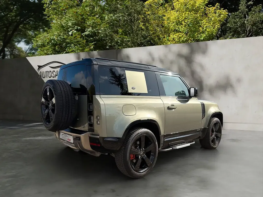 Land Rover Defender - Thumbnail 8