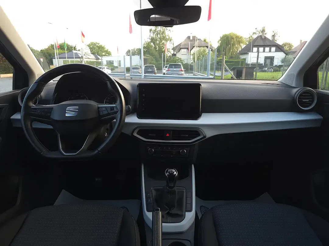 SEAT Arona - Thumbnail 13
