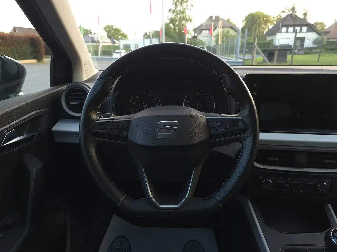 SEAT Arona - Thumbnail 14