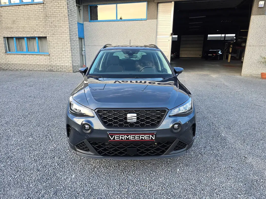 SEAT Arona - Thumbnail 2