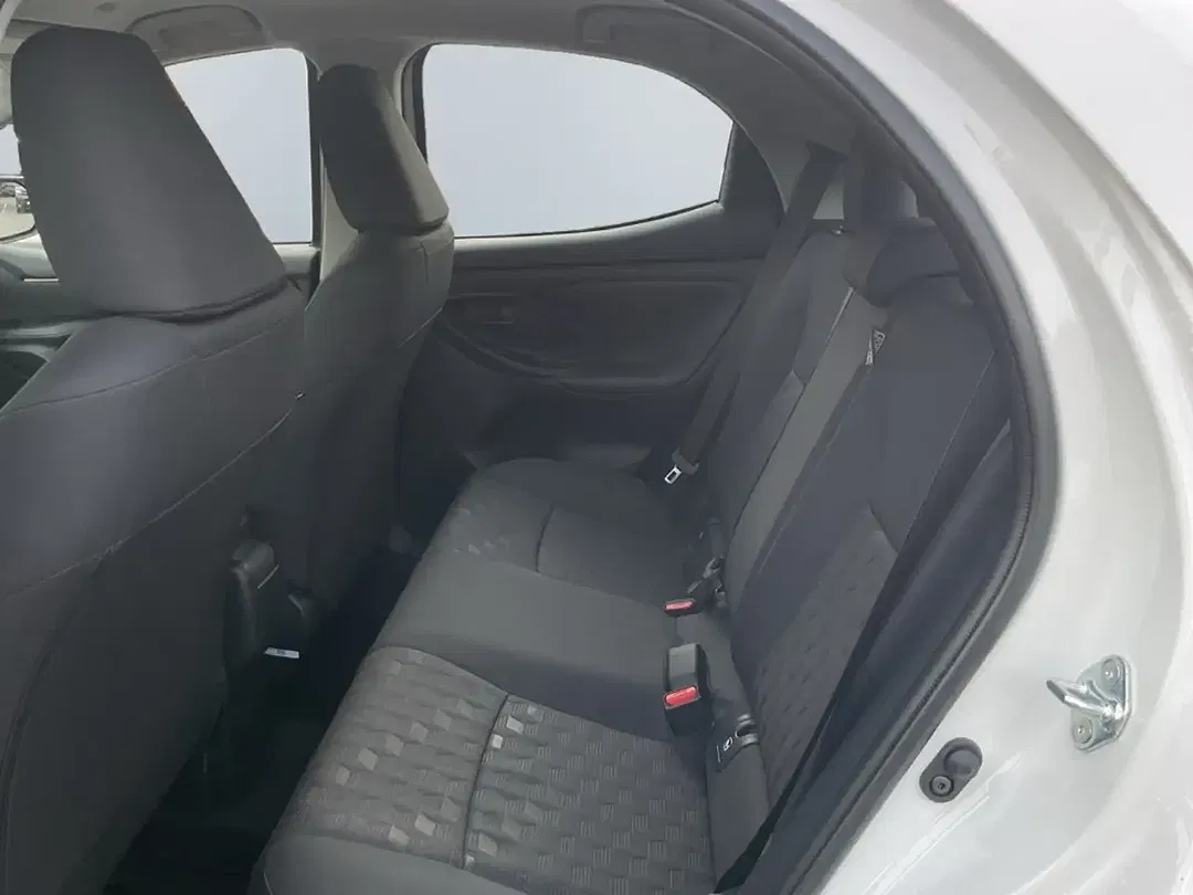 Toyota Yaris - Thumbnail 13