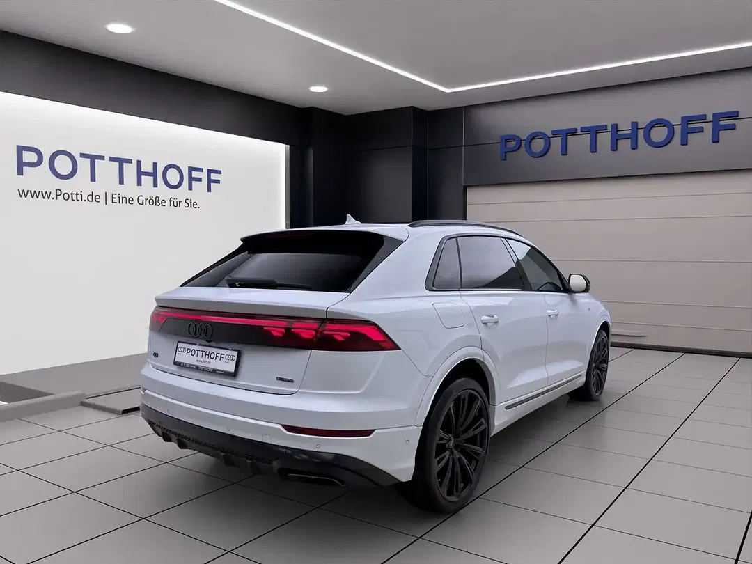 Audi Q8 - Thumbnail 6