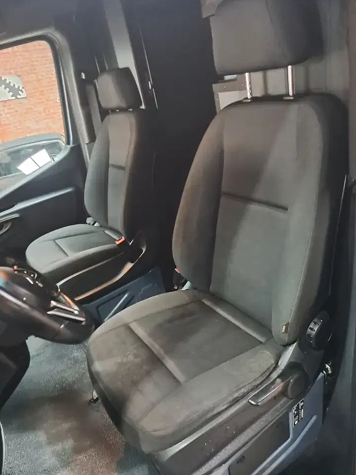 Mercedes-Benz Sprinter - Thumbnail 14