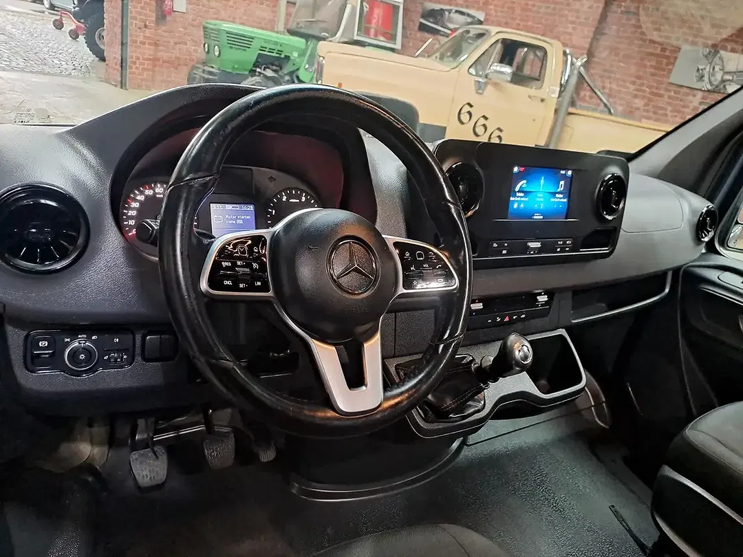 Mercedes-Benz Sprinter - Thumbnail 15
