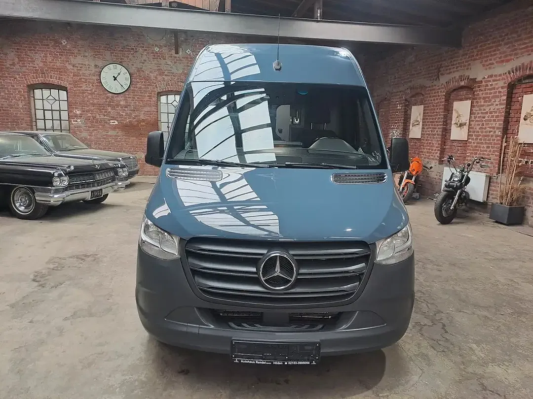 Mercedes-Benz Sprinter - Thumbnail 4
