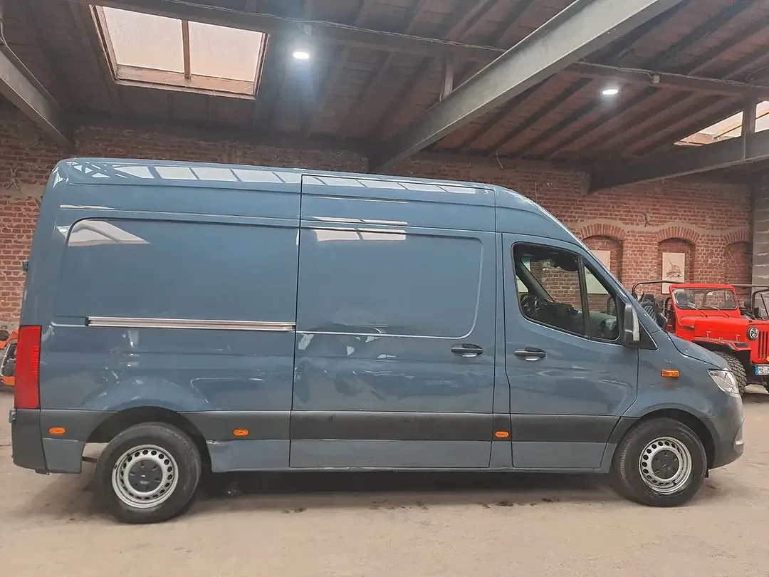 Mercedes-Benz Sprinter - Thumbnail 6