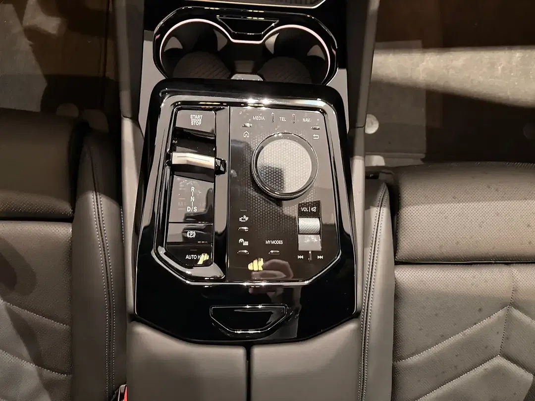 BMW 520 - Thumbnail 10