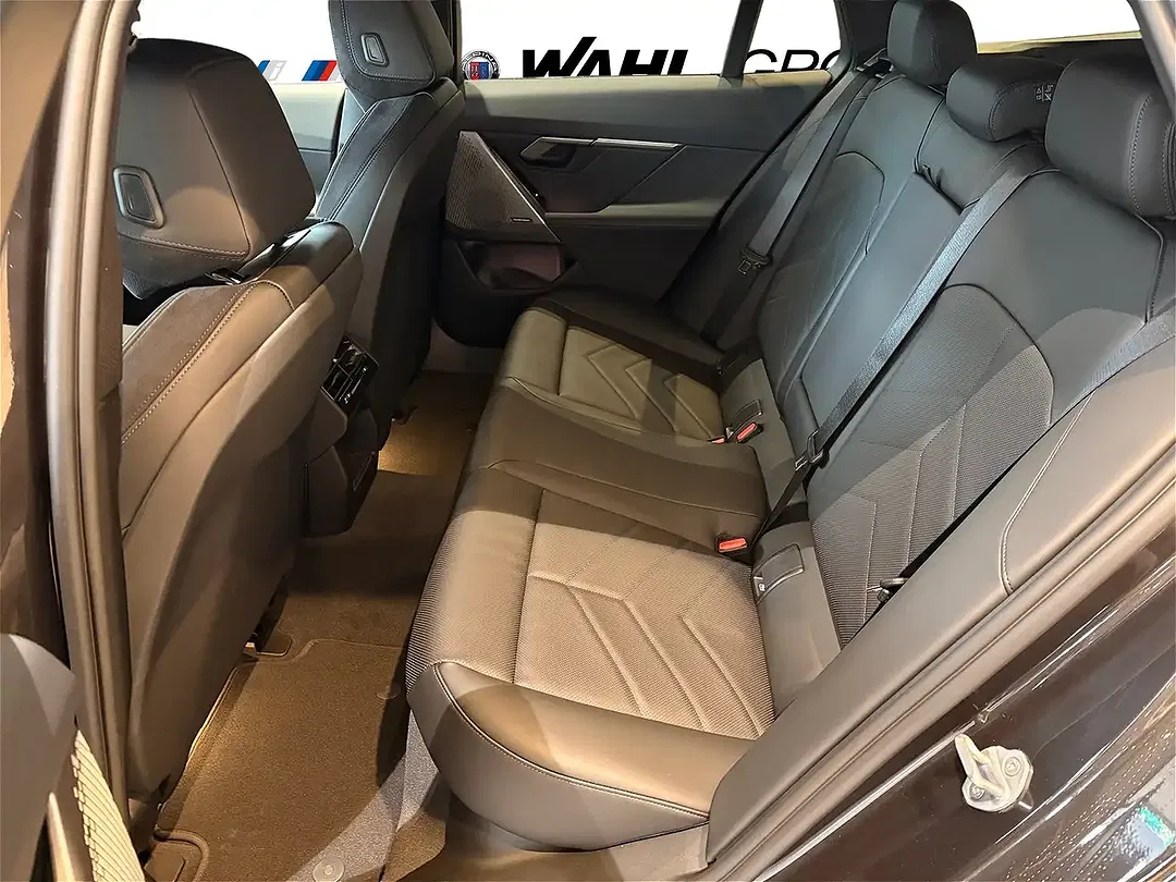 BMW 520 - Thumbnail 11