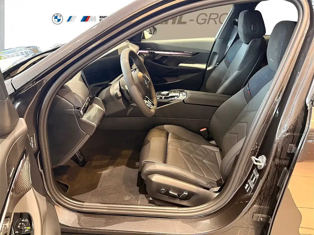 BMW 520 - Thumbnail 6